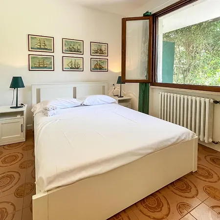 Apartment Il Sasso Manerba del Garda